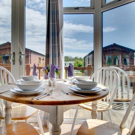 Stunning 3-Bed Hot Tub Lodge Northumberland Felton  Exteriér fotografie